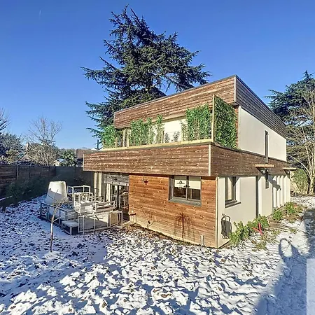 Quiet House With Bright And Big Spaces * Vaucresson